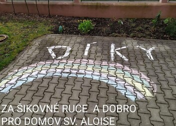 Děkujeme za roušky všem dárcům
