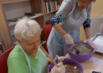 Pečeme si makovec k odpolední kávě